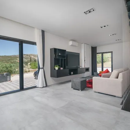 Holiday home Ferienhaus Mit Privatpool Fur 8 Personen Ca 240 Qm In Vodice, Dalmatien Norddalmatien *