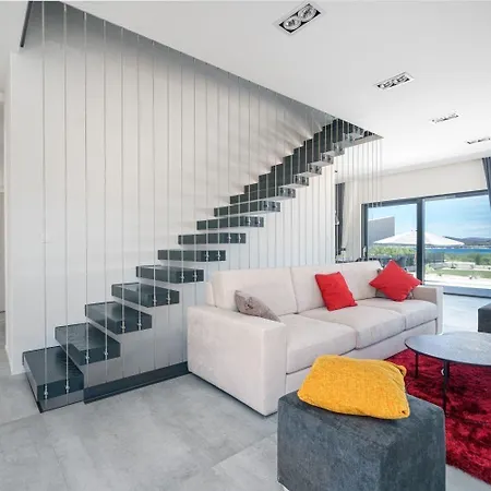 Ferienhaus Mit Privatpool Fur 8 Personen Ca 240 Qm In Vodice, Dalmatien Norddalmatien